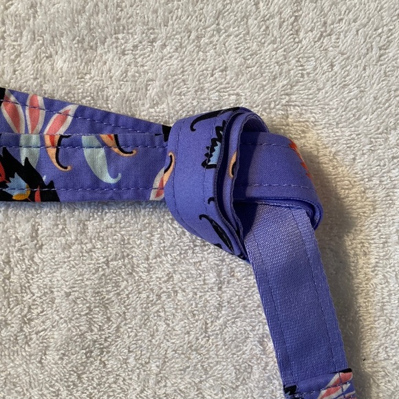 Vera Bradley Wide Lanyard & Zip ID Case in Mural Garden - Picture 4 of 10